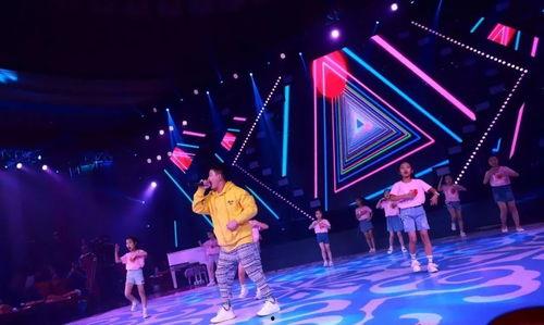 网红歌曲伴舞,跟随网红歌曲的节奏共舞