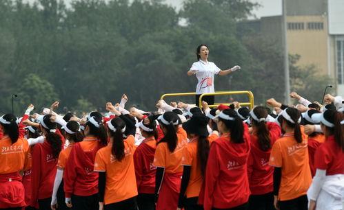 广场合唱指挥网红,引领音乐潮流的幕后英雄