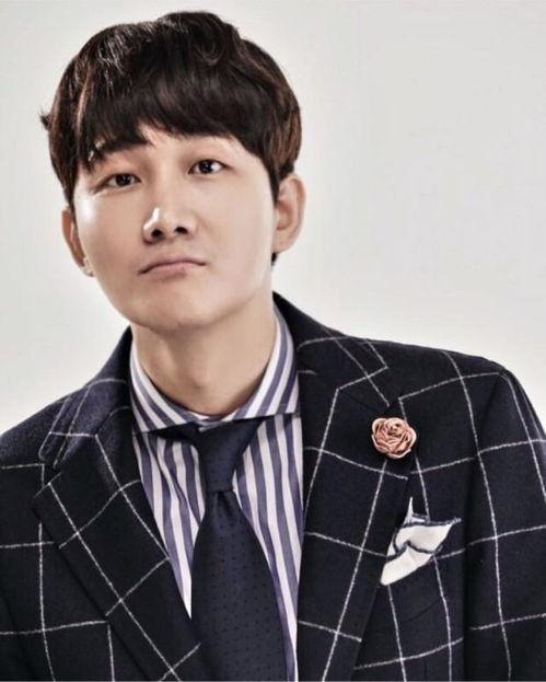 韩国喜剧男明星,揭秘韩国喜剧男明星的魅力人生