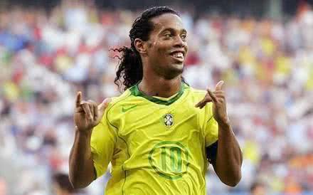 罗纳尔迪尼奥头条,足球传奇的辉煌时刻与不朽传奇