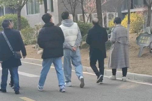 热门事件吃瓜成人,揭秘热门事件背后的娱乐真相