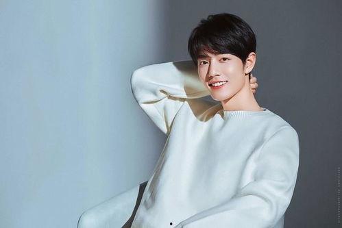 圈内朋友爆料许凯和大金,甜蜜恋情曝光，娱乐圈新晋情侣档引关注