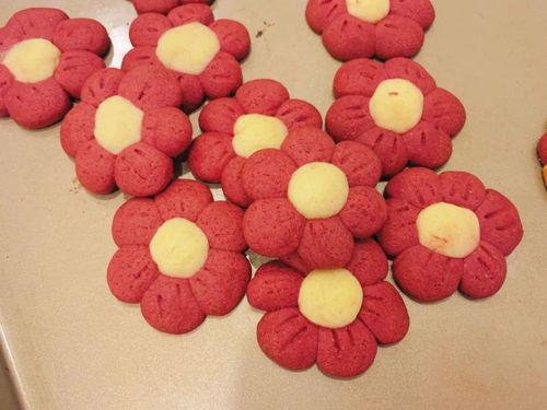 小红花吃瓜,小红花与瓜果的甜蜜邂逅