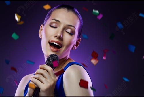 郑州女网红半夜唱歌视频